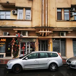 rezervați aici